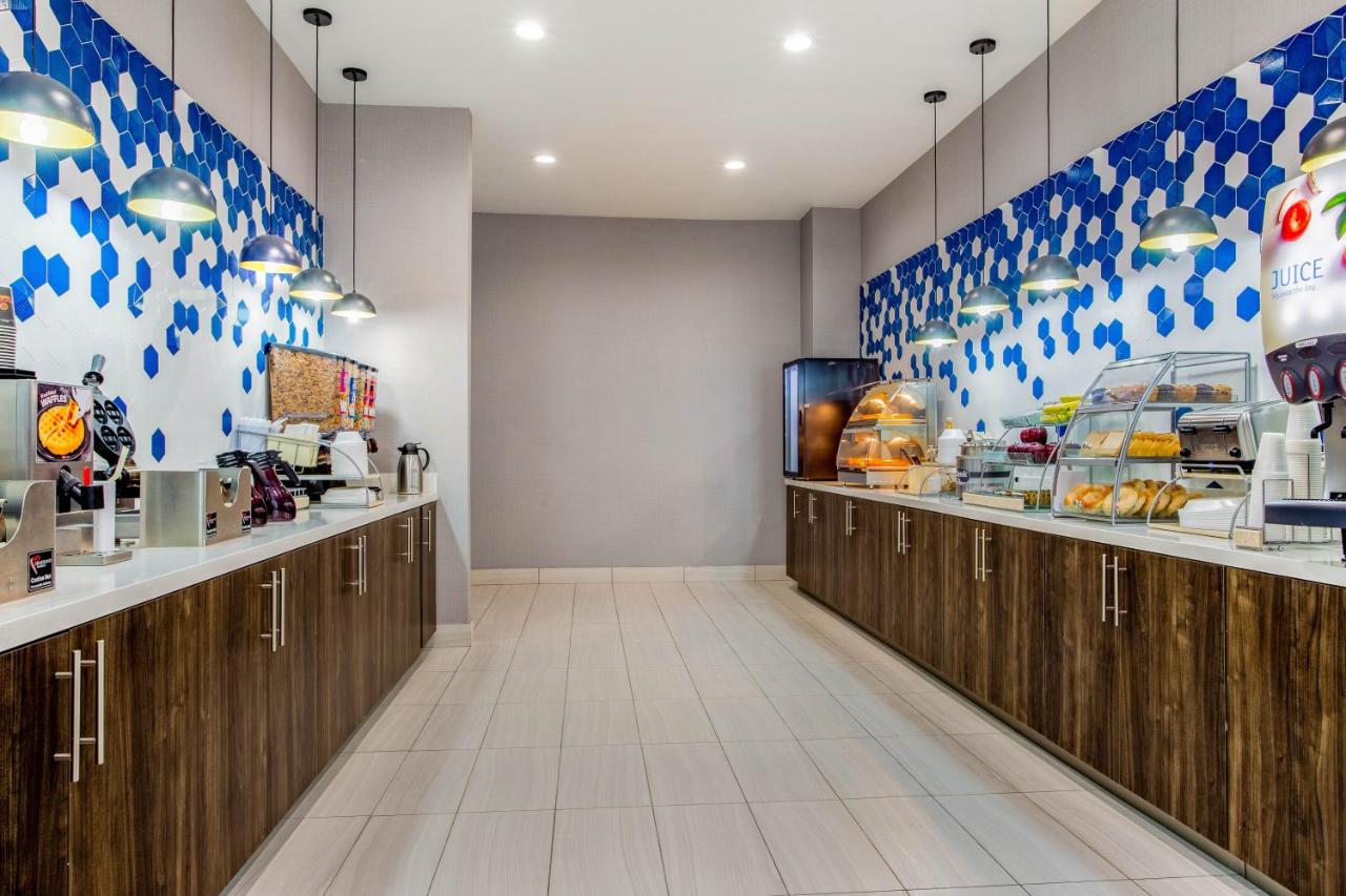 2 Queen Bed, Mobility/hearing Accessible Room, Bathtub w/ Grab Bars, Non-Smoking at La Quinta Inn & Suites by Wyndham Northlake Fort Worth