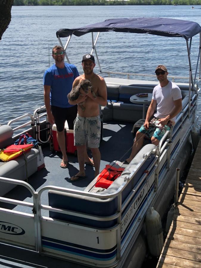 | Curriers Lakeview Lodge