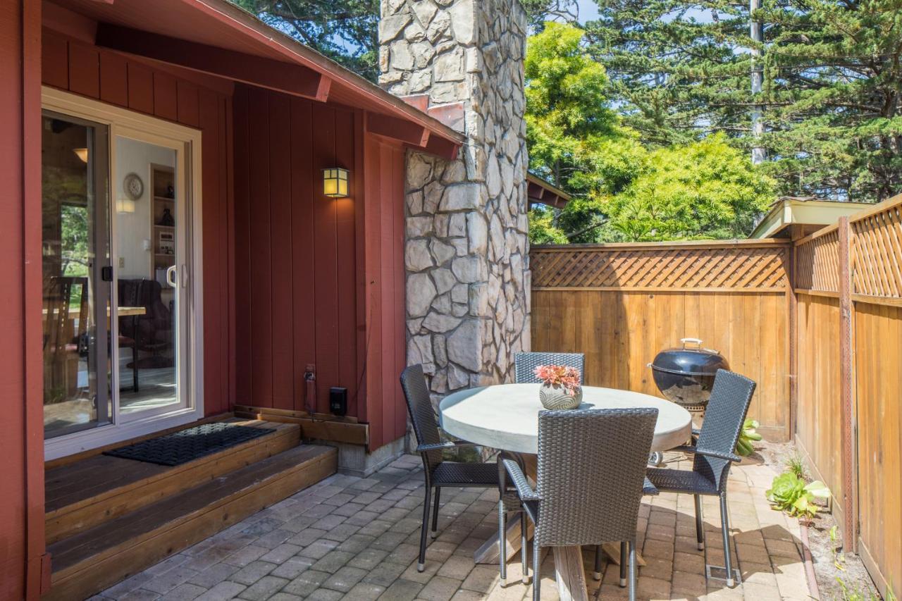 | Andril Fireplace Cottages