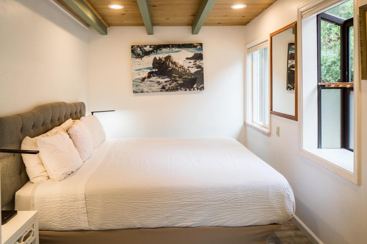 | Andril Fireplace Cottages