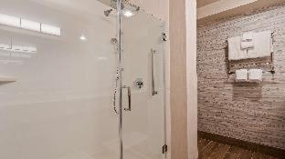 Room #28841714 at Best Western Plus Novato Oaks Inn