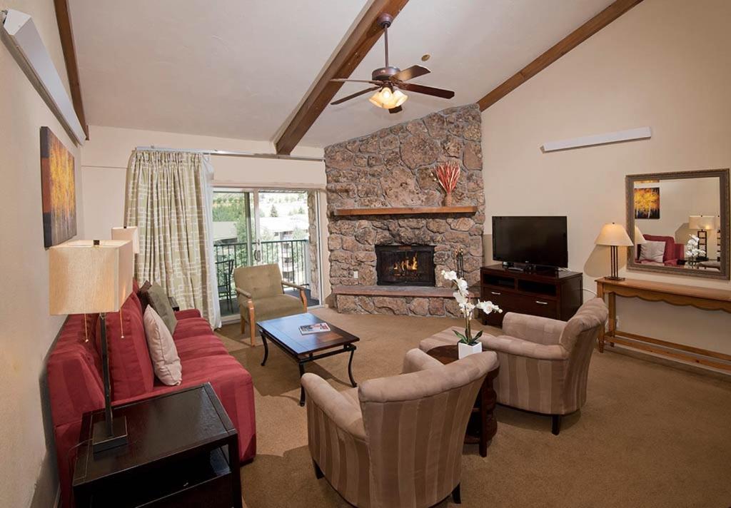 Three-Bedroom Apartment at GetAways at Falcon Point Resort