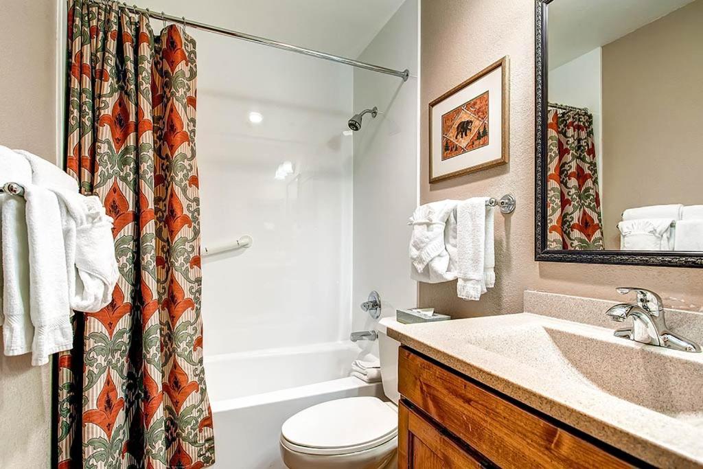 One-Bedroom Apartment at GetAways at Falcon Point Resort