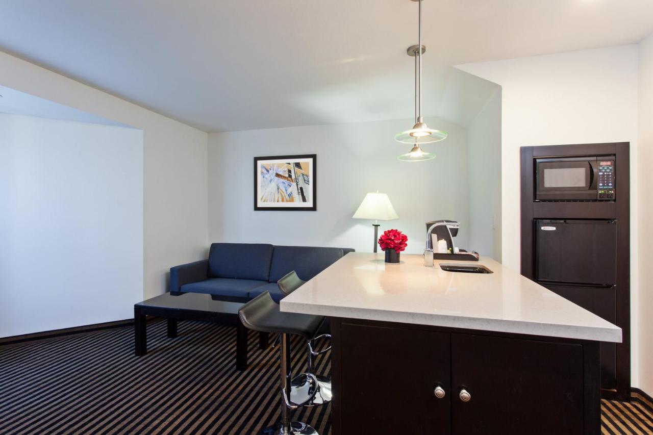 Suite with View - Non-Smoking at Holiday Inn Express Hotel & Suites Hollywood Walk of Fame by IHG