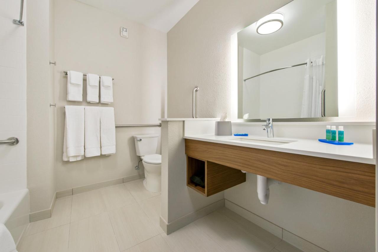  | Holiday Inn Express & Suites Carrollton West, an IHG Hotel