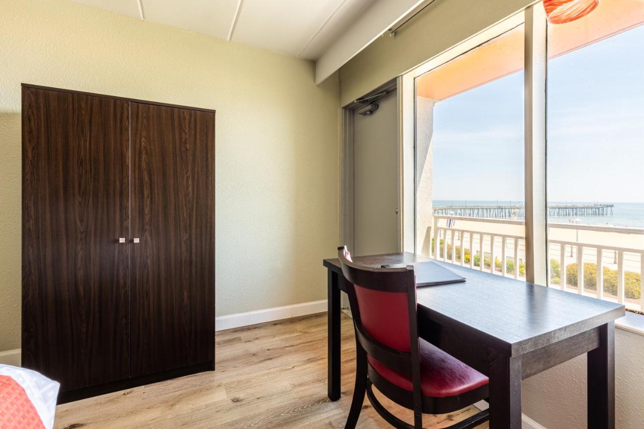 King Room - Disability Access/Non-Smoking at Sandcastle Resort On The Beach