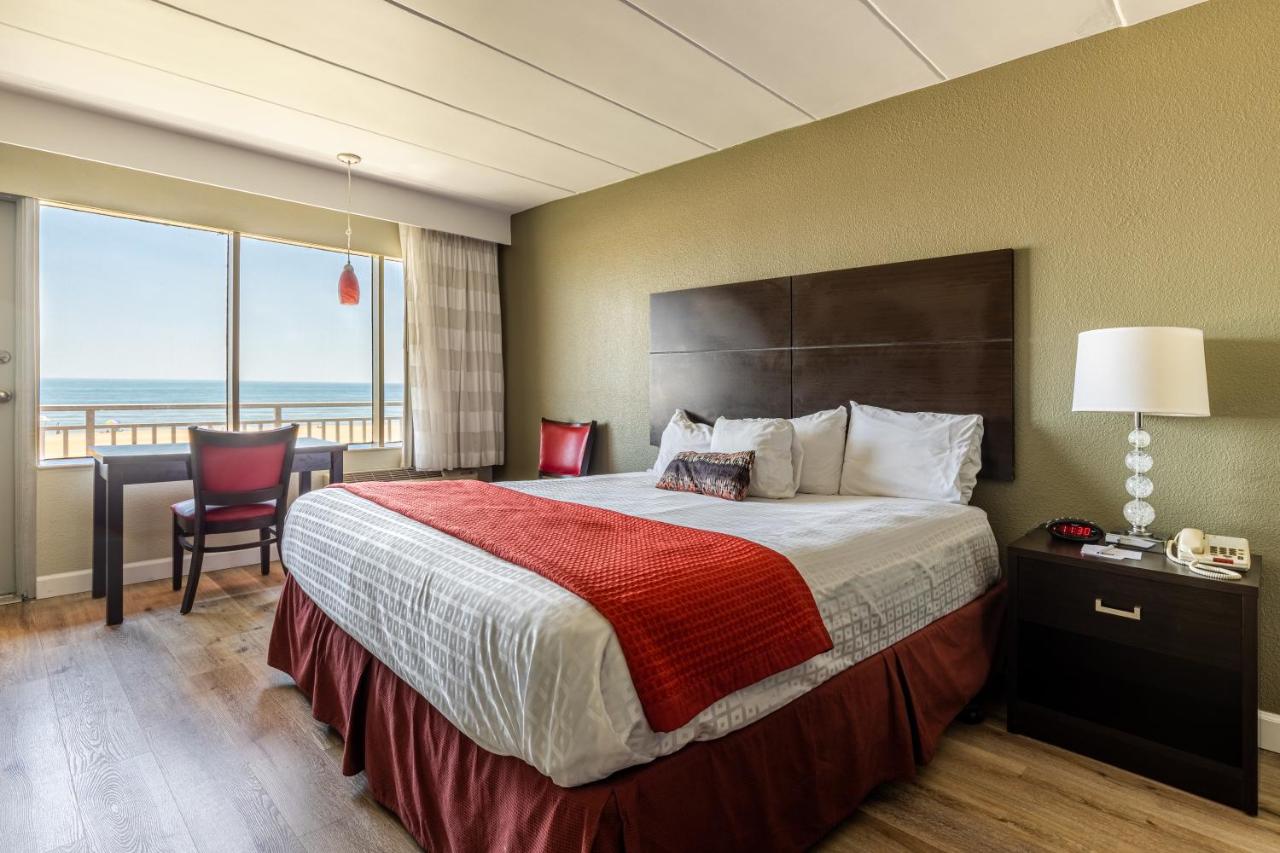 King Room - Disability Access/Non-Smoking at Sandcastle Resort On The Beach