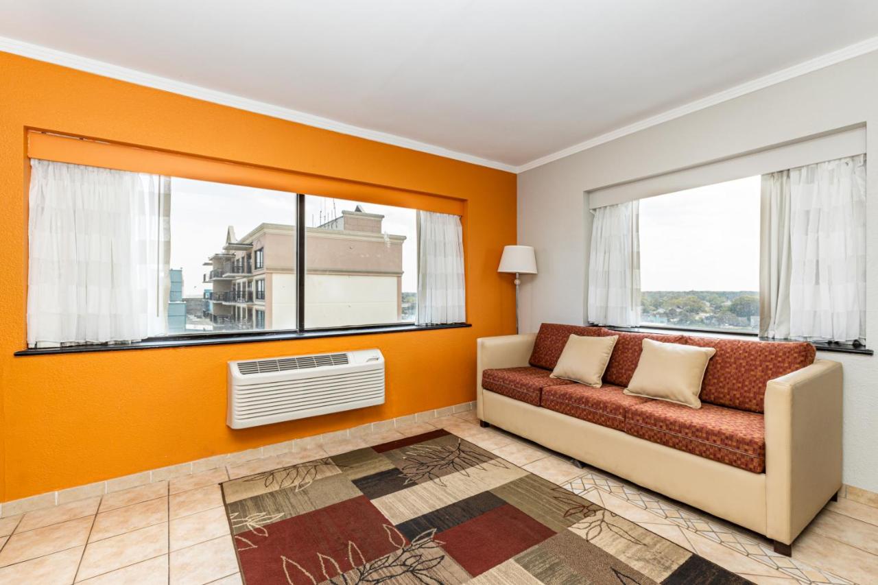 One-Bedroom Suite at Sandcastle Resort On The Beach