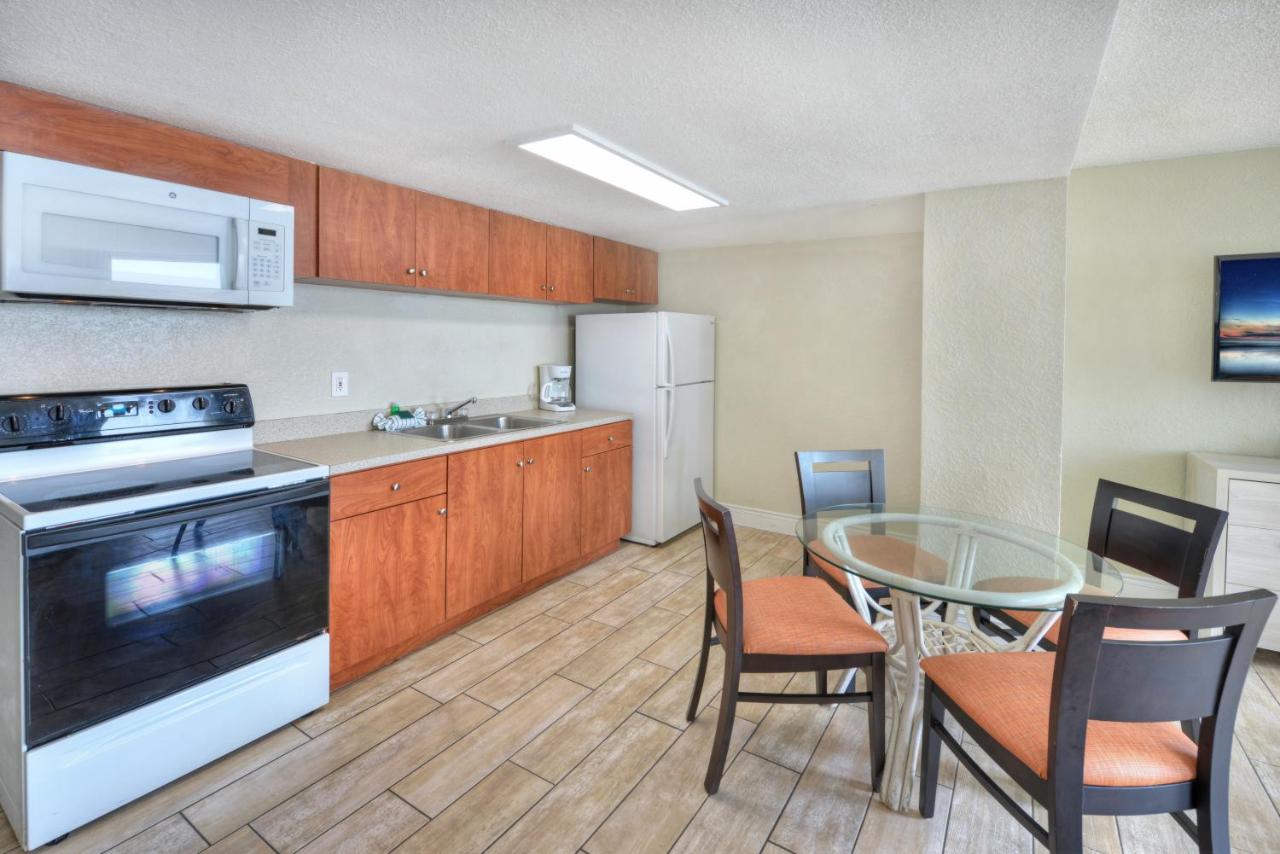  | El Caribe Resort and Conference Center