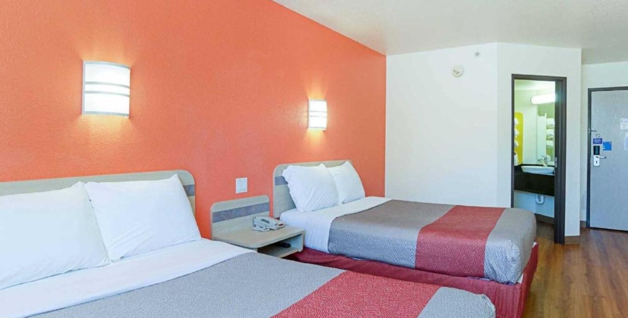 | Motel 6-Fort Lupton, CO
