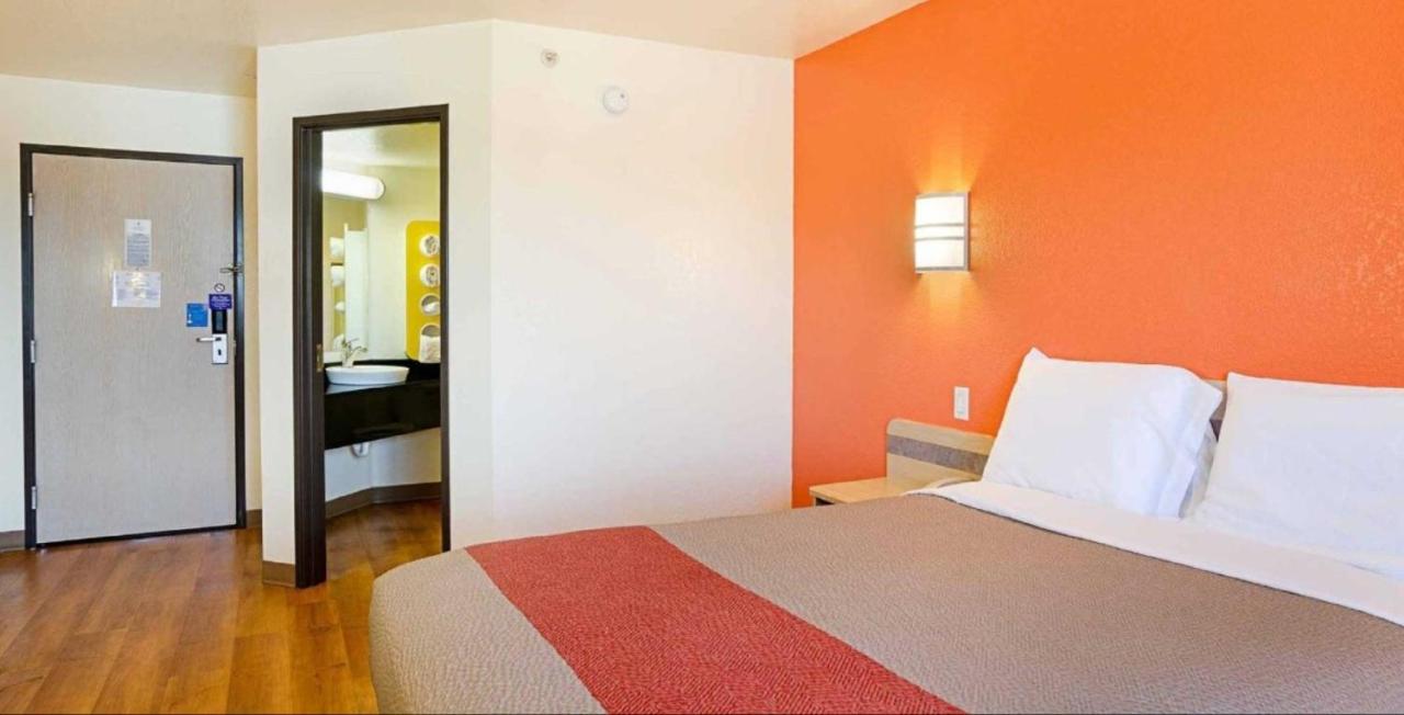 | Motel 6-Fort Lupton, CO