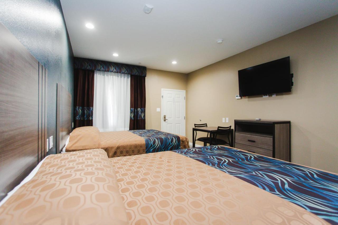 | Budget Host Inn & Suites