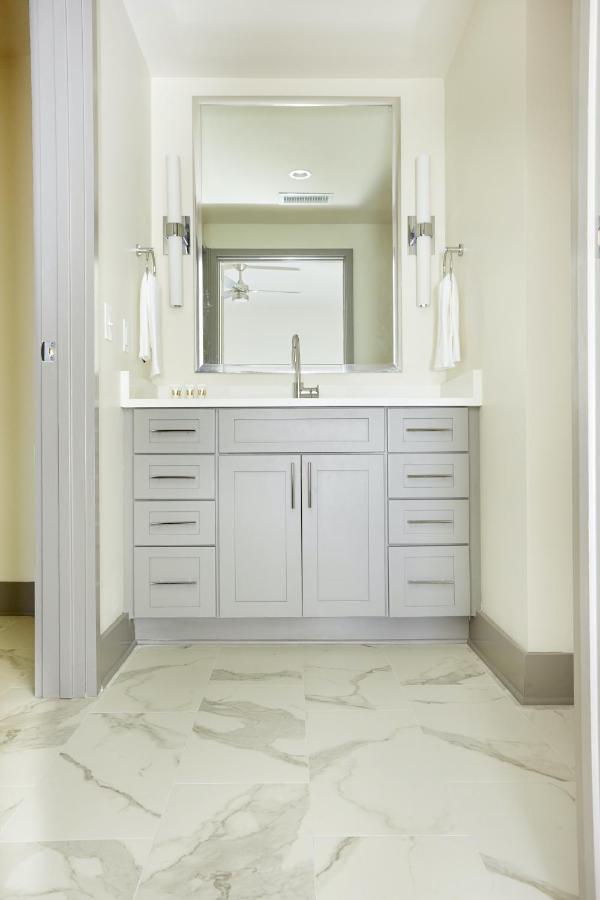One-Bedroom Suite at Sonder Ellis Square