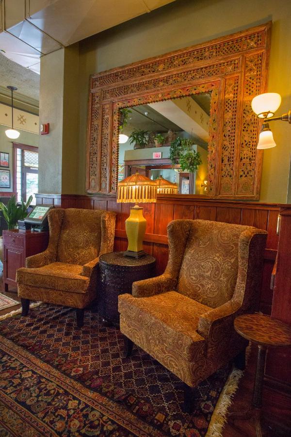 | McMenamins Hotel Oregon