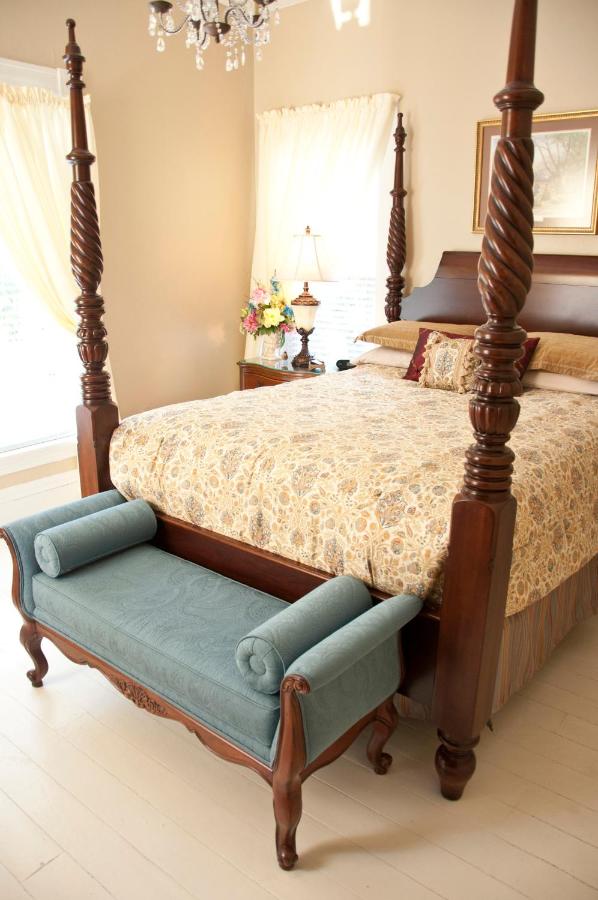 | Blessings on State Bed & Breakfast