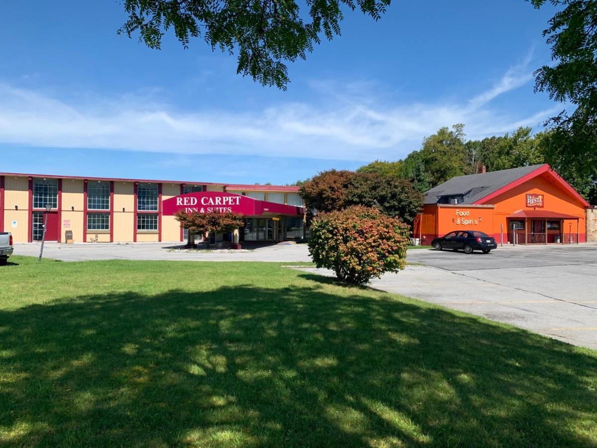 | Red Carpet Inn & Suites Ebensburg