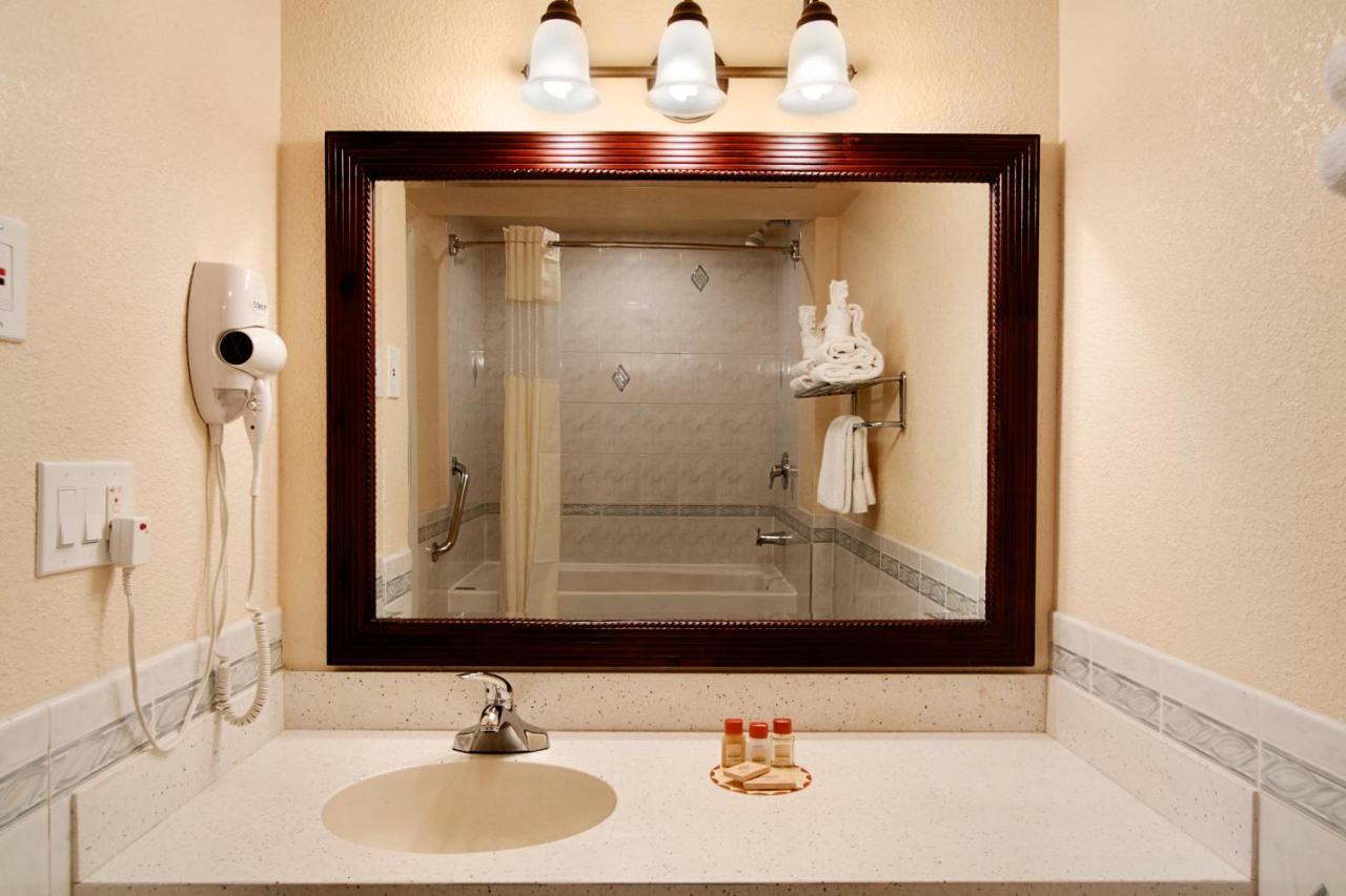 | Days Inn by Wyndham Nanuet / Spring Valley