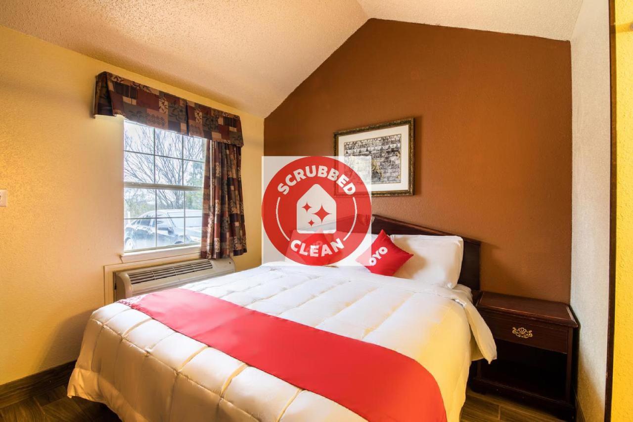 | OYO Hotel Decatur TX Hwy 287 Northwest