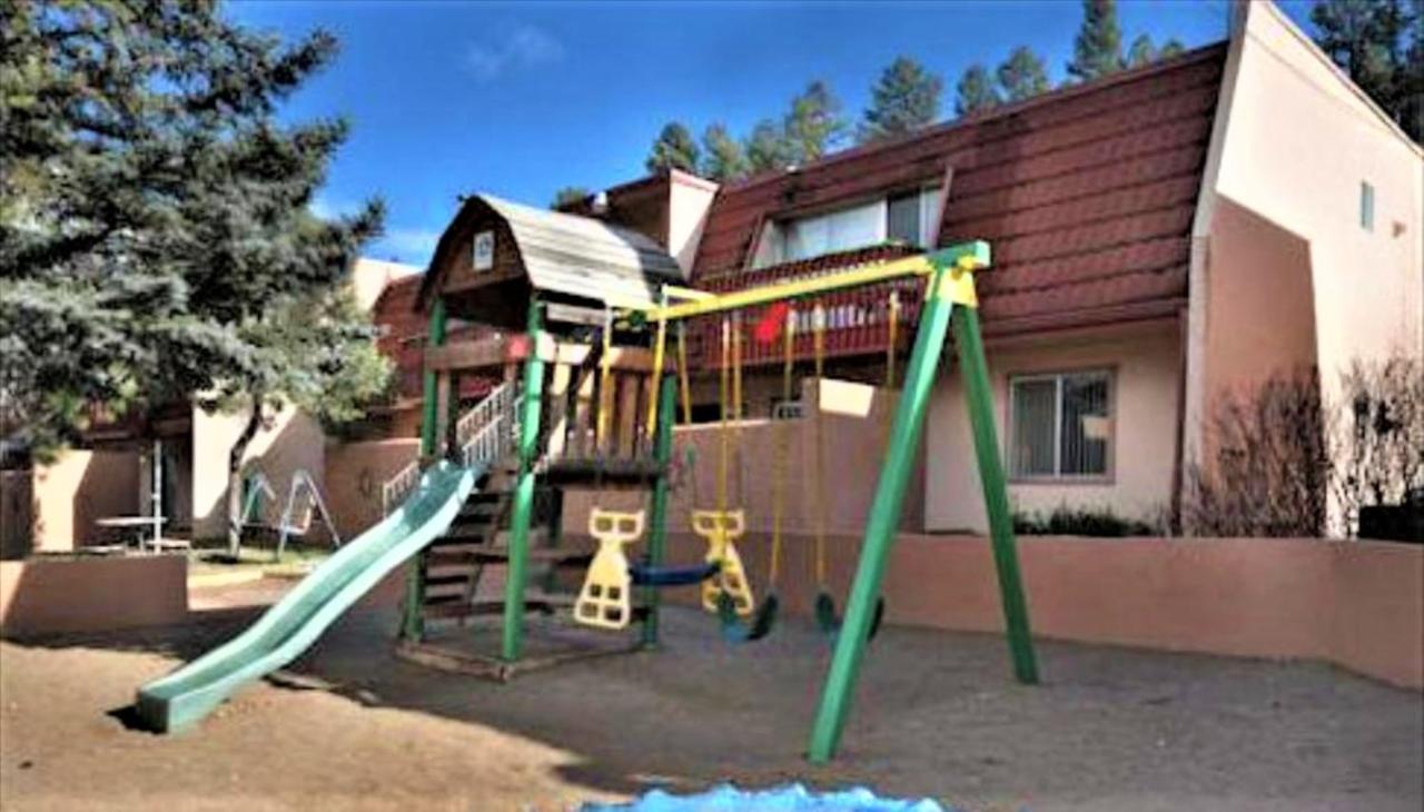| Pinecliff Village Resort