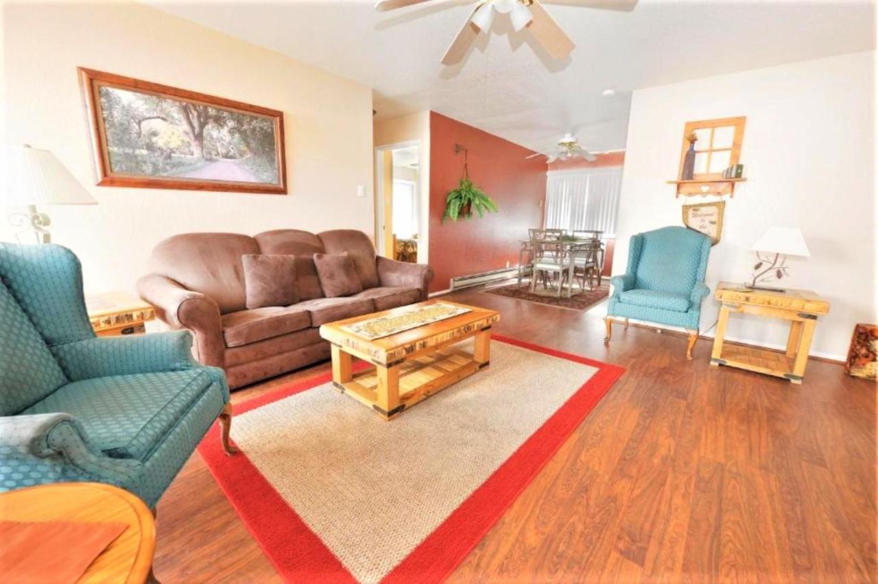 | Pinecliff Village Resort