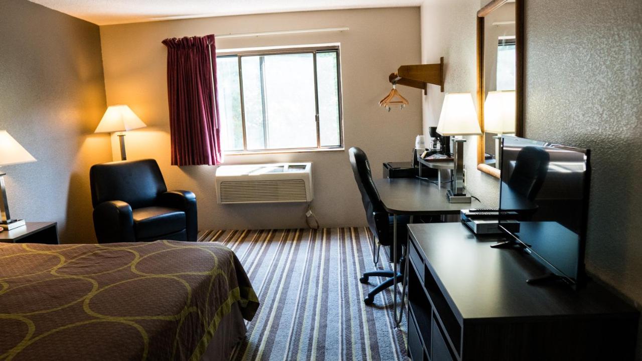 | Super 8 by Wyndham Groton