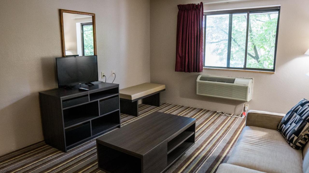 | Super 8 by Wyndham Groton
