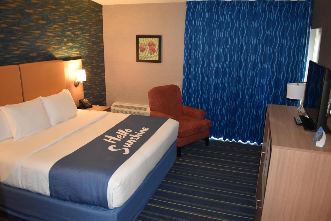 | Days Inn by Wyndham Wayne