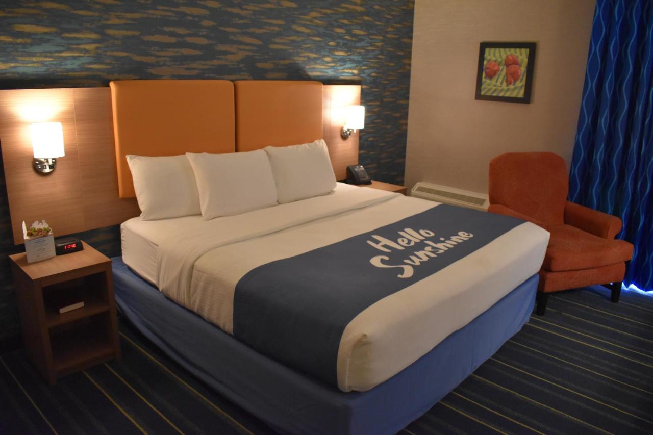 | Days Inn by Wyndham Wayne