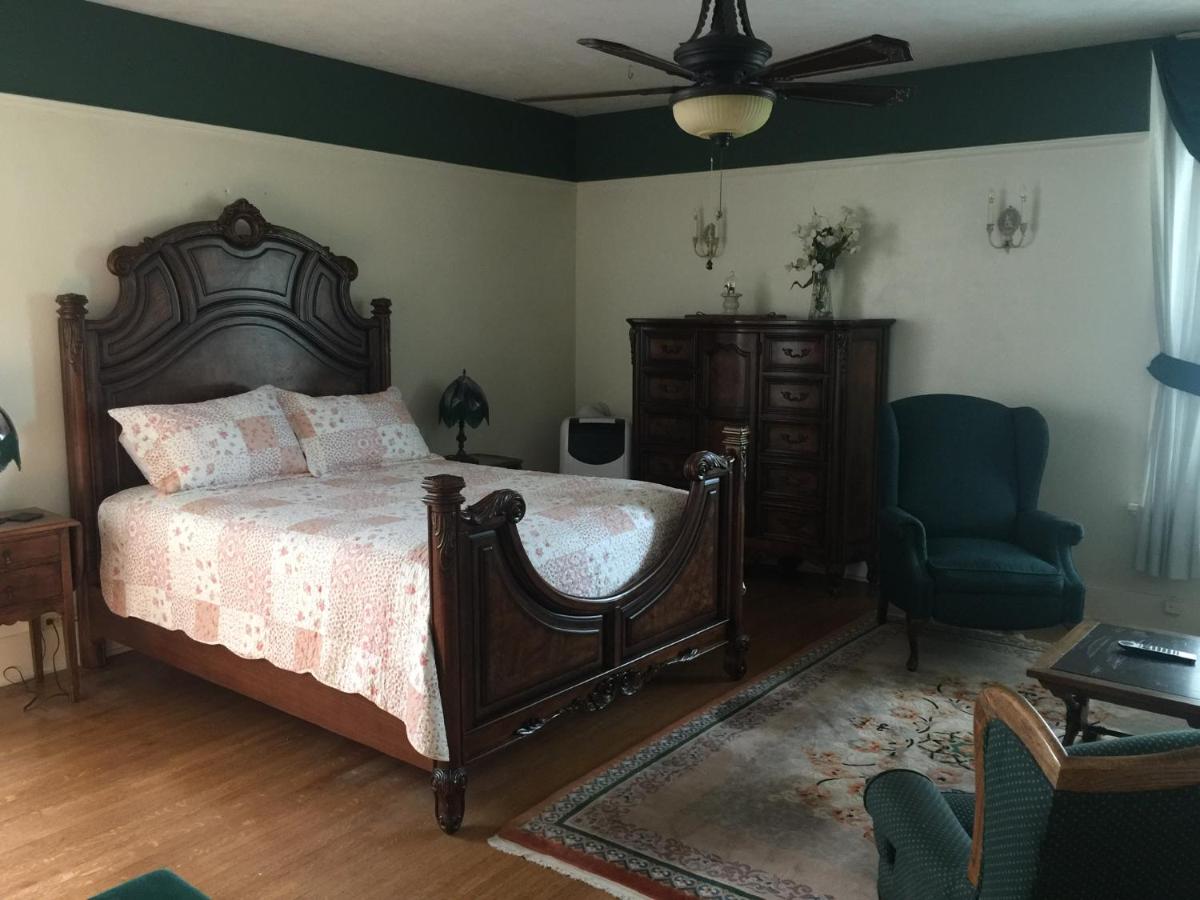 | Mount Shasta Ranch Bed and Breakfast