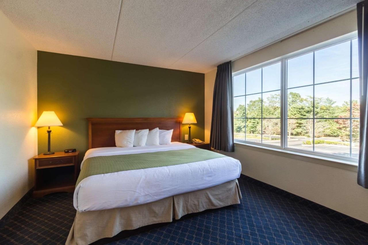 King Suite - Non-Smoking at Quality Inn & Suites Conference Center