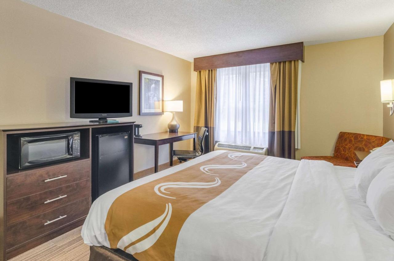 King Room - Accessible/Non-Smoking at Quality Inn Radford-West Blacksburg I-81