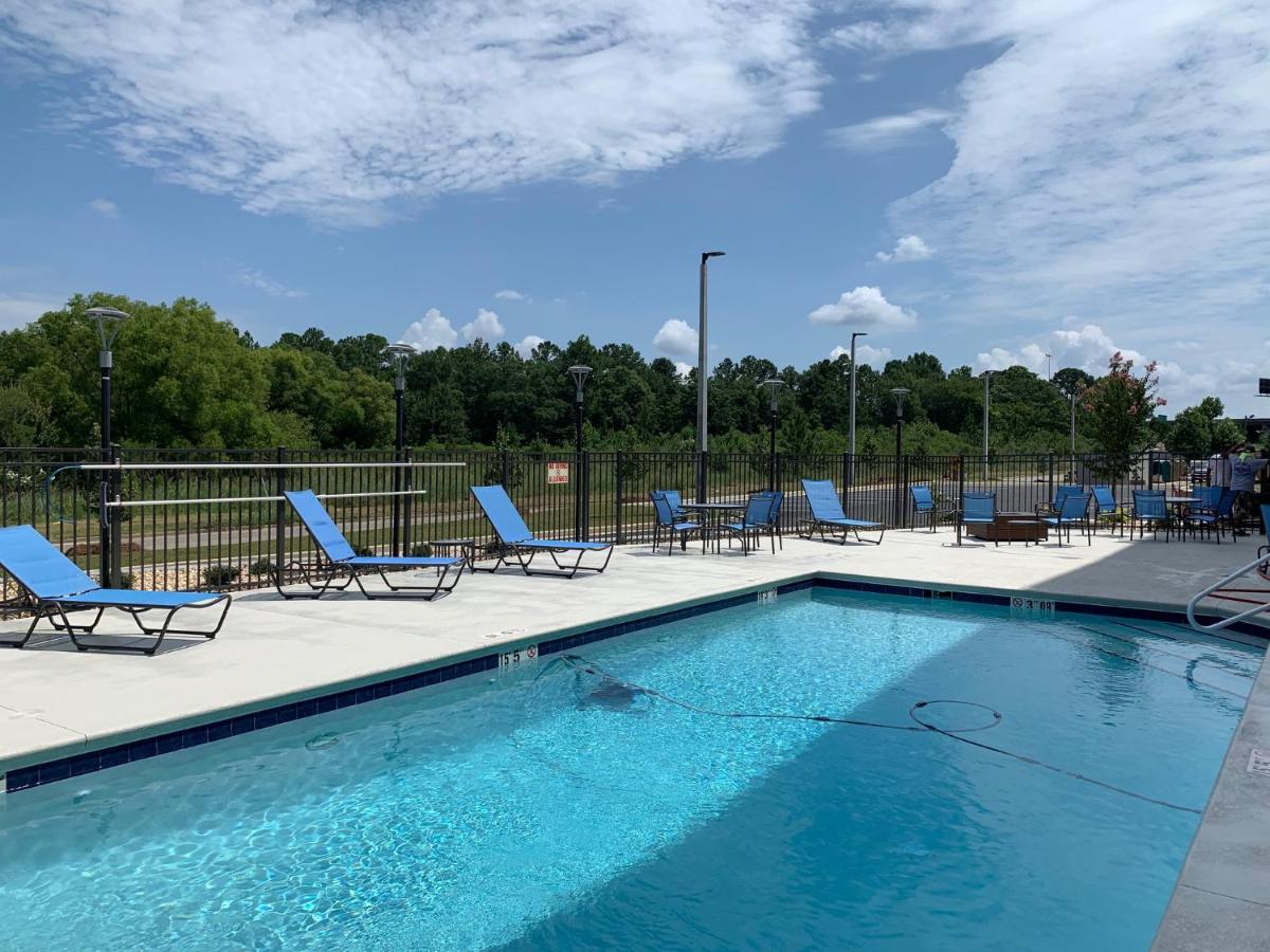 King Suite - Mobility and Hearing Impaired Access/Non-Smoking at La Quinta Inn & Suites by Wyndham Tifton