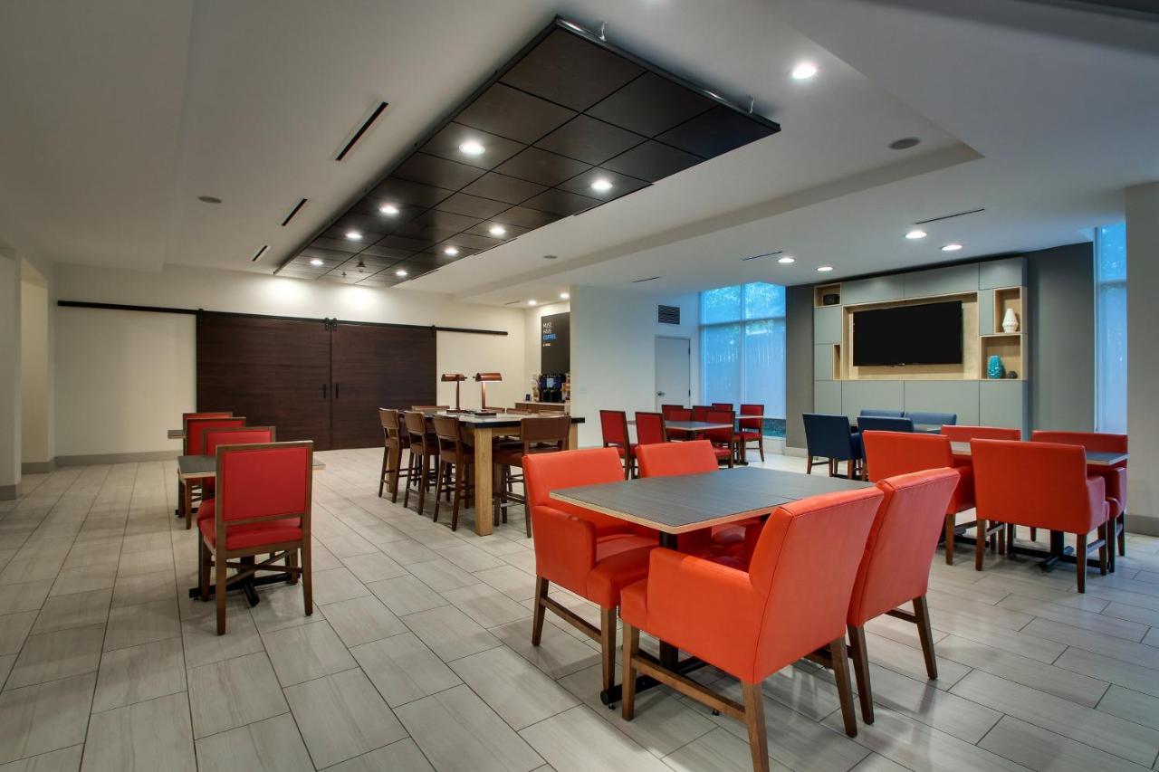 | Holiday Inn Express Georgetown, an IHG Hotel