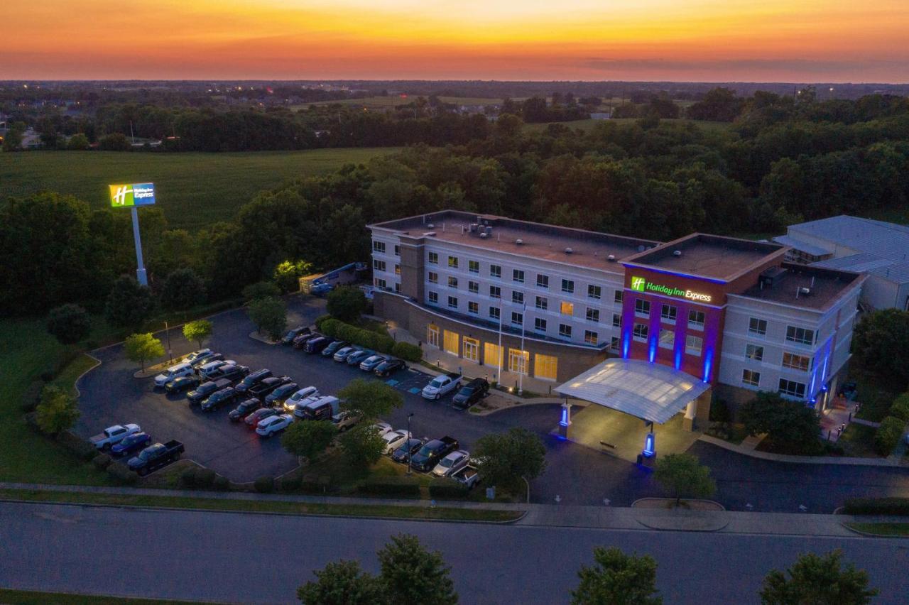 | Holiday Inn Express Georgetown, an IHG Hotel