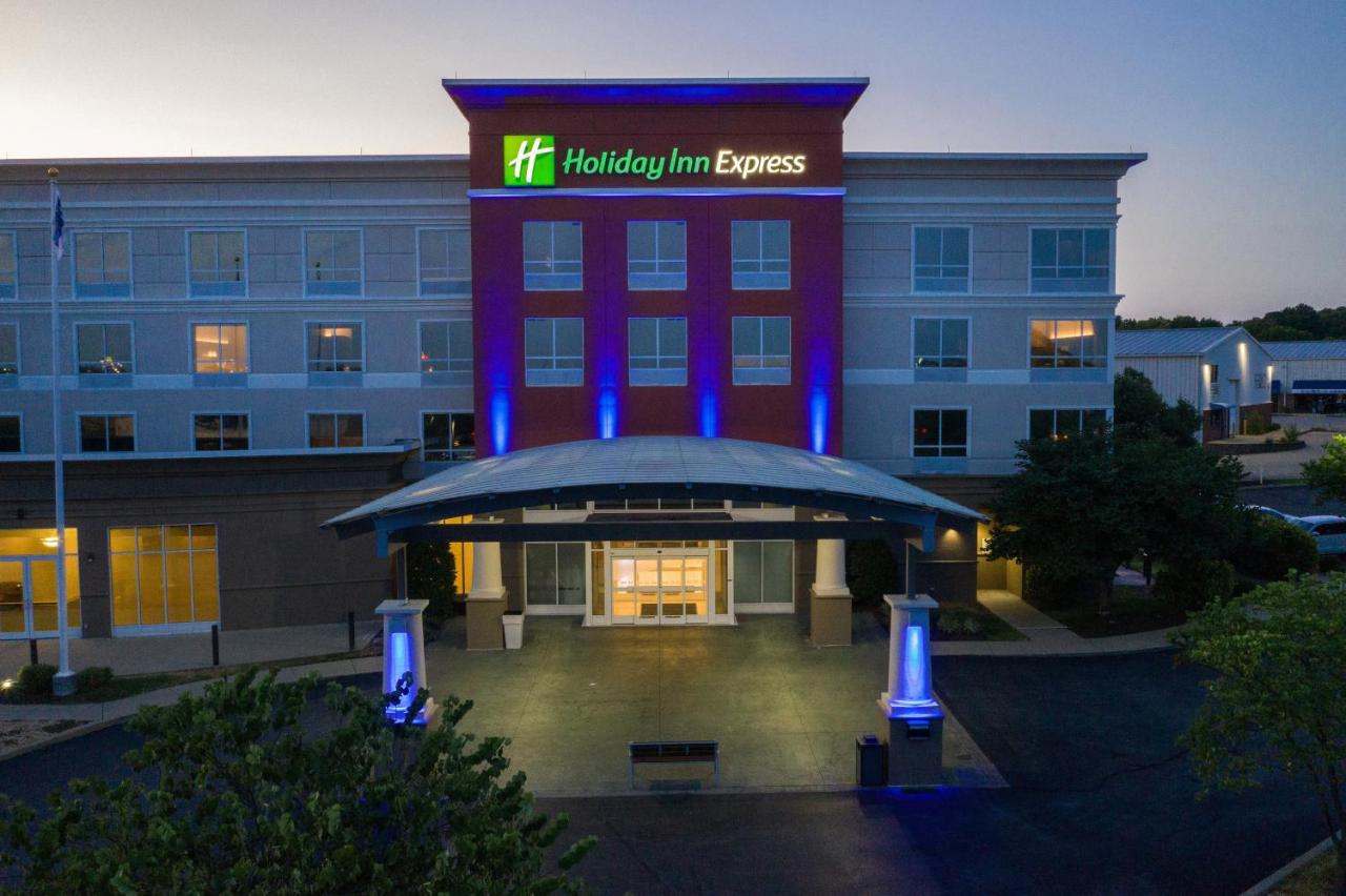 | Holiday Inn Express Georgetown, an IHG Hotel