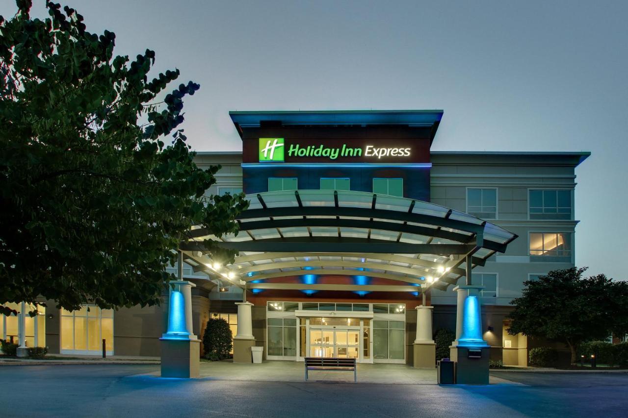 | Holiday Inn Express Georgetown, an IHG Hotel
