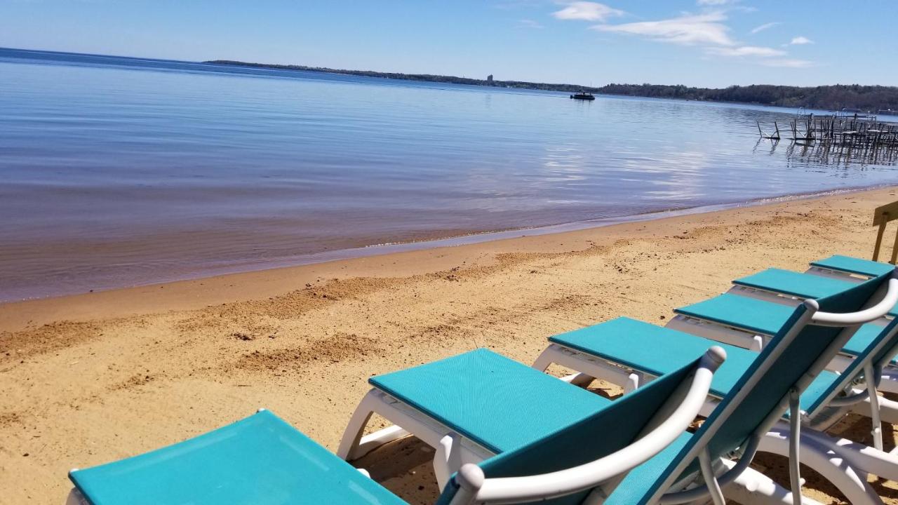 | Brio Beach Inn