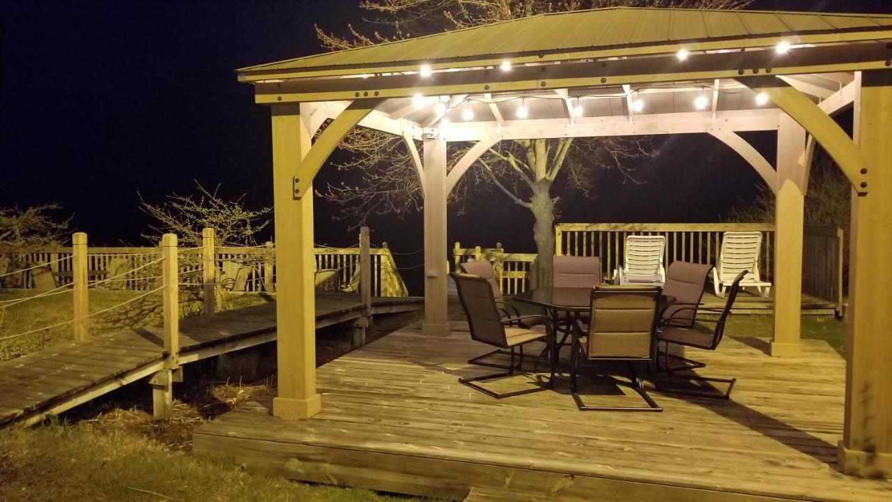 | Brio Beach Inn
