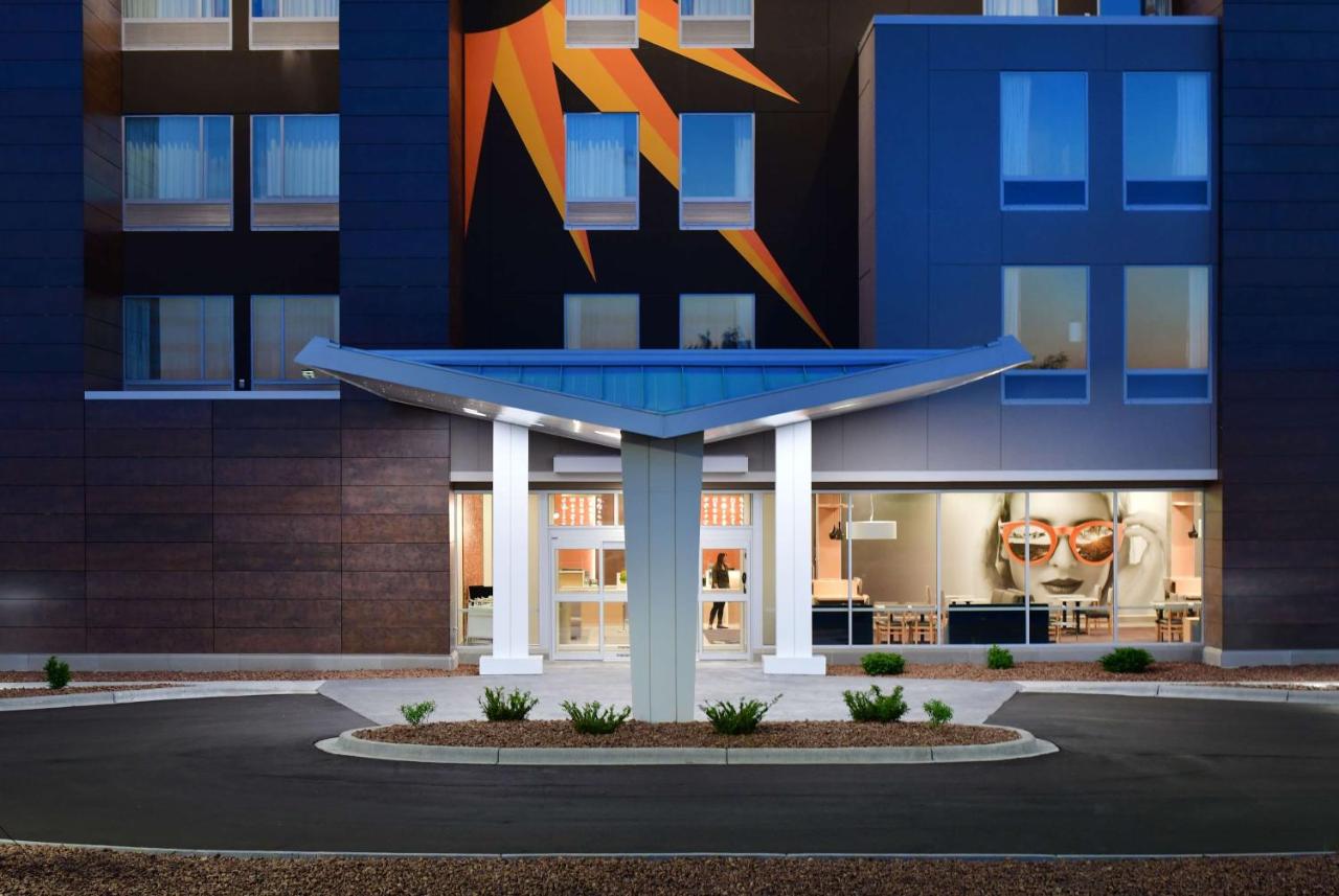 | La Quinta Inn & Suites by Wyndham Wisconsin Dells