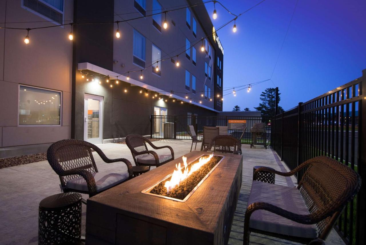| La Quinta Inn & Suites by Wyndham Wisconsin Dells
