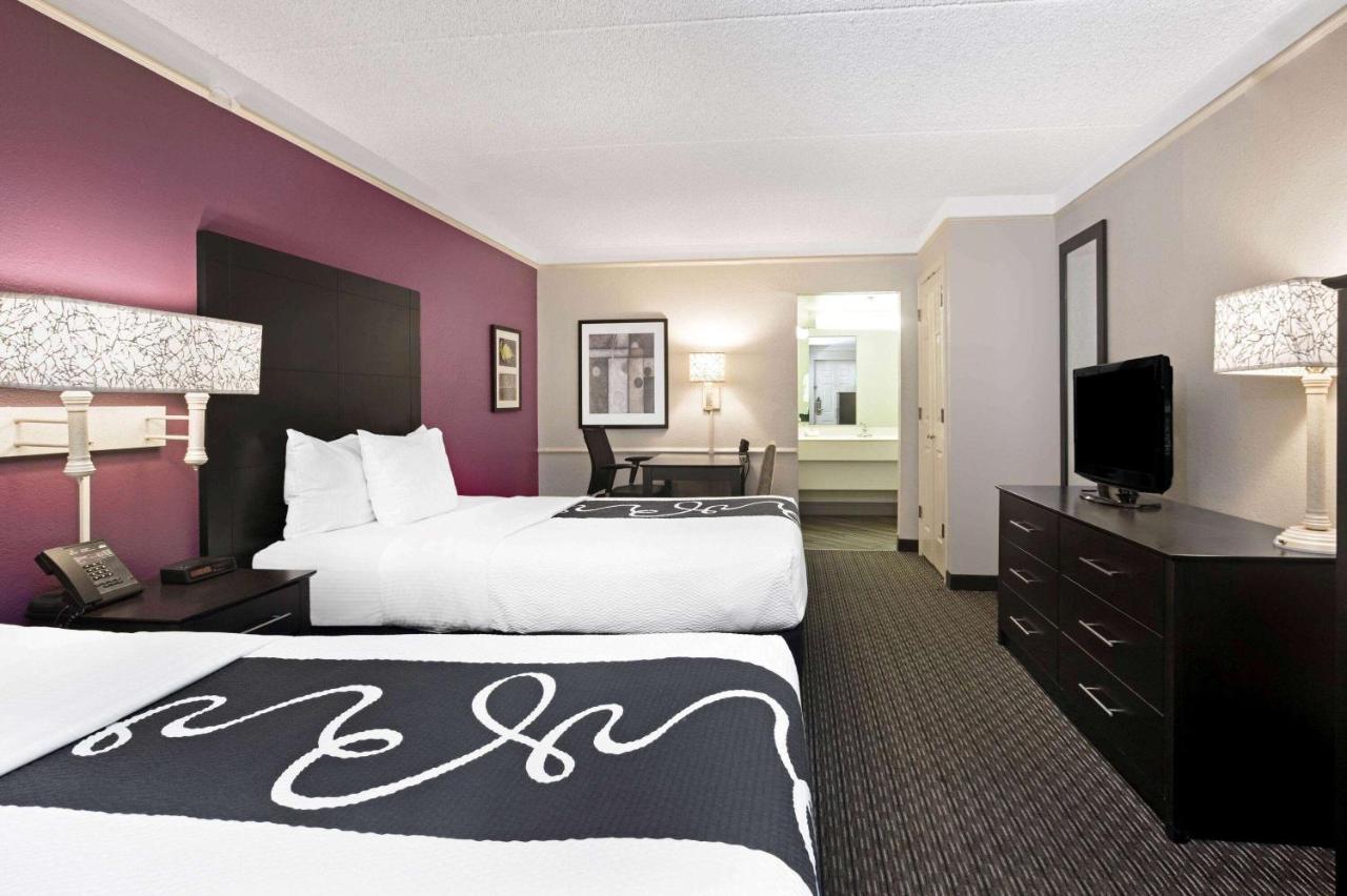 Double Room with Two Double Beds - Non-Smoking at La Quinta Inn by Wyndham Fresno Yosemite