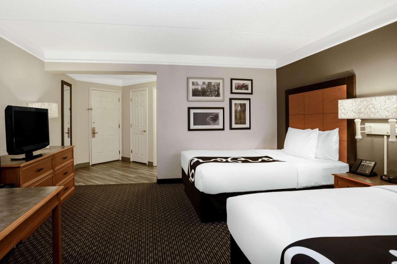 Deluxe Double Room with Two Double Beds at La Quinta Inn & Suites by Wyndham Tucson Airport