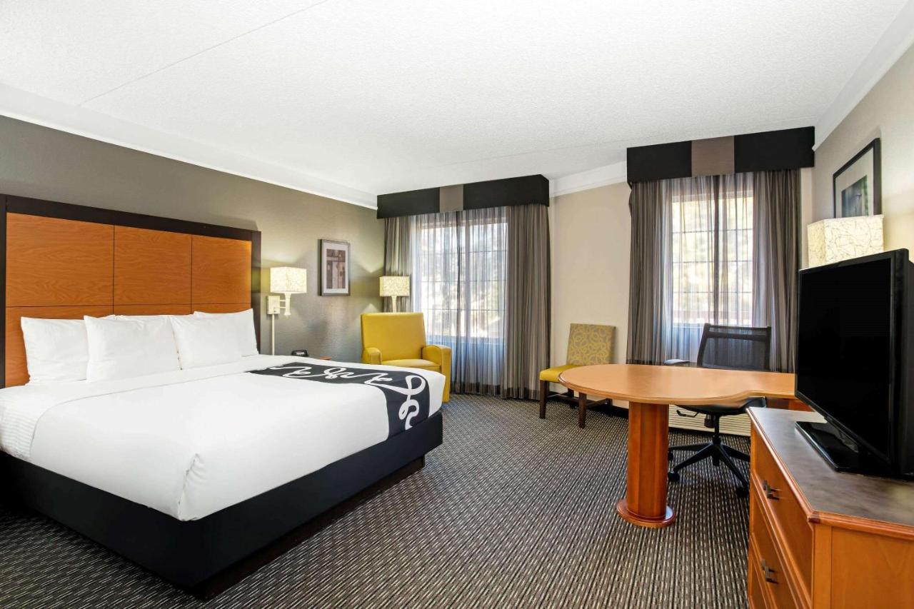 King Room - Disability Access at La Quinta Inn & Suites by Wyndham Tucson Airport