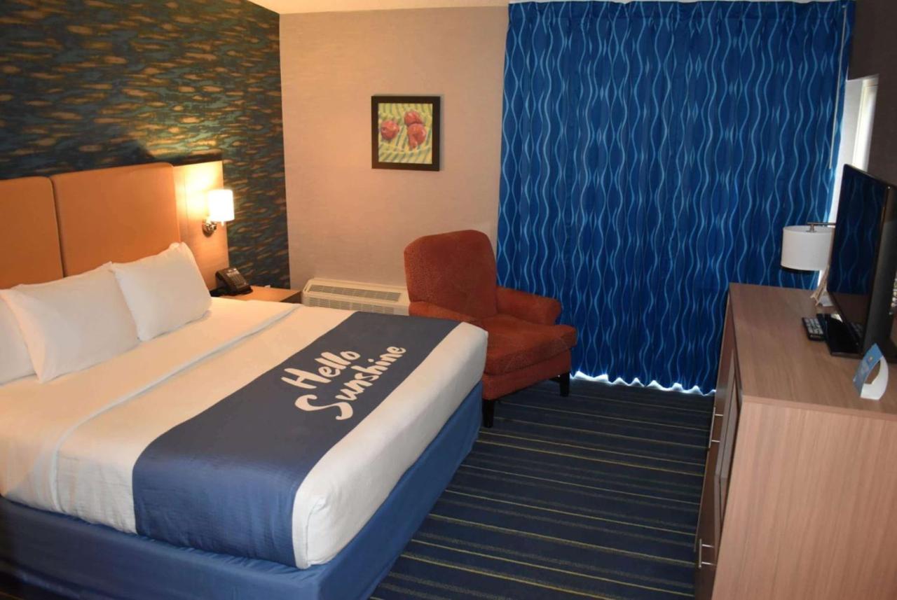| Days Inn by Wyndham Wayne