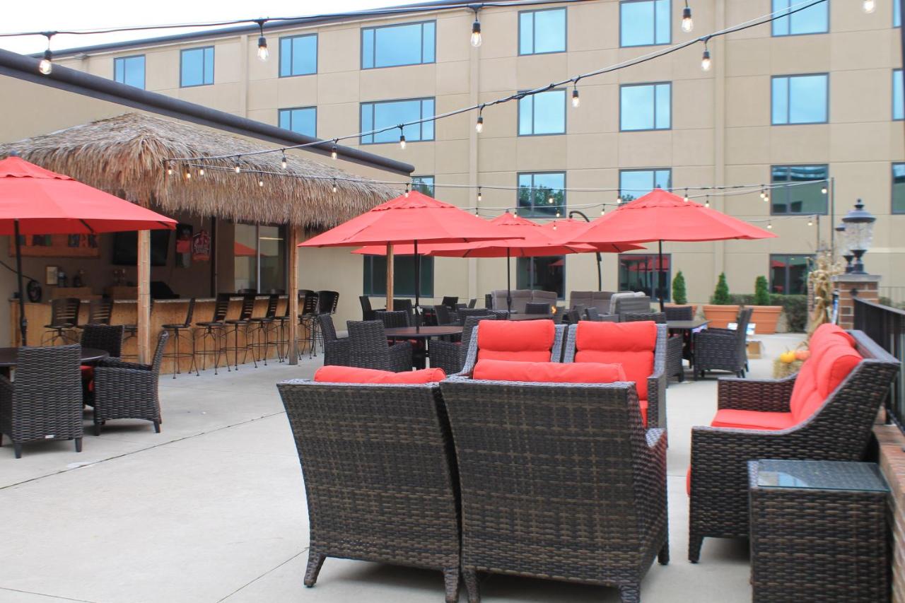 Crowne Plaza Chicago-Northbrook, an IHG Hotel