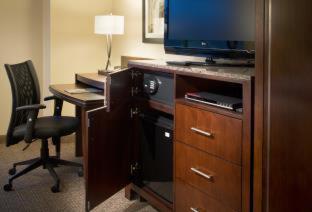 Room #17374112 at New Haven Hotel