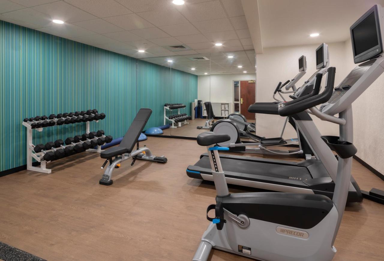 | Holiday Inn Express & Suites Tilton, an IHG Hotel