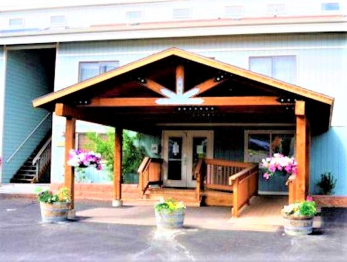 | Twin Rivers By Alderwood Colorado Management