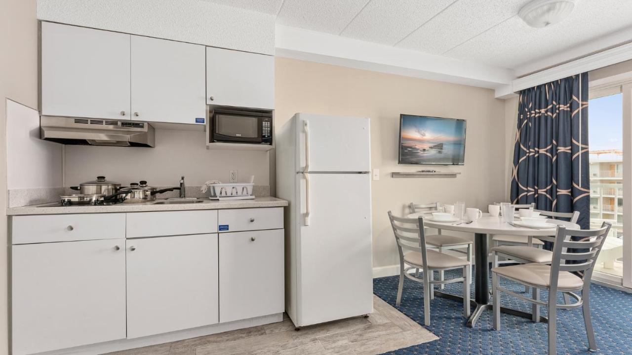 | Adventurer Oceanfront Inn