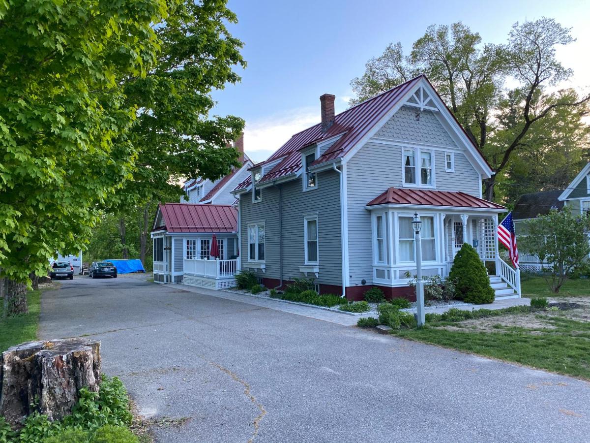| James Place Inn Bed and Breakfast